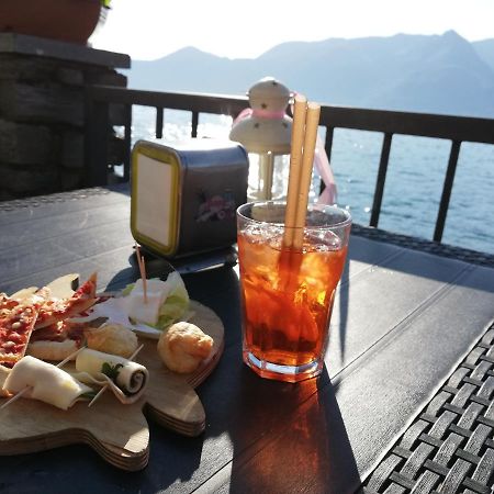Giardino Leilighet Porto Valtravaglia Eksteriør bilde