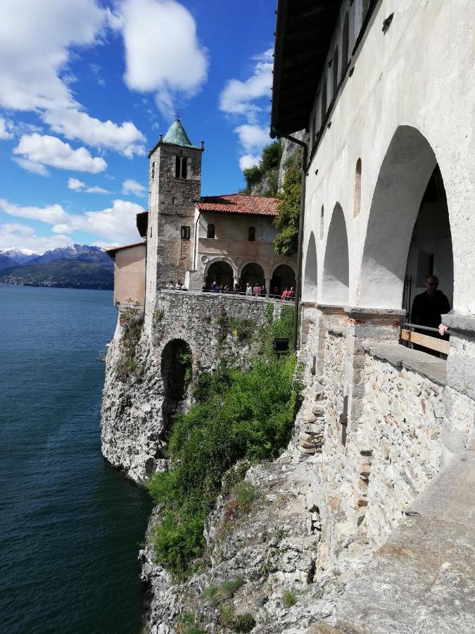Giardino Leilighet Porto Valtravaglia Eksteriør bilde